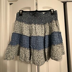 American Eagle Floral Blue and White Tiered Skirt